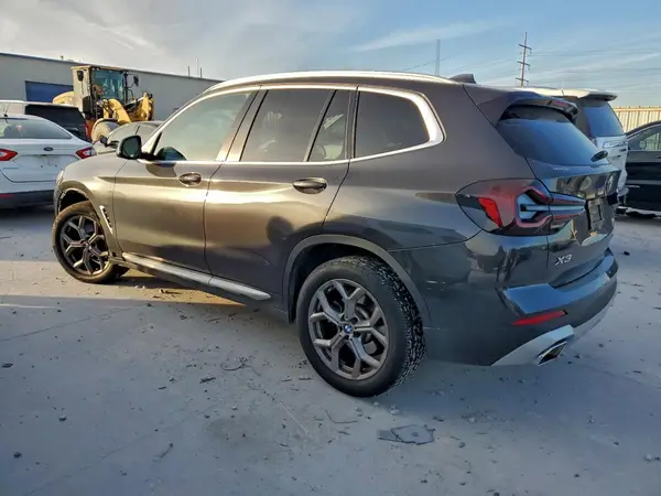 5UX53DP08P9T15627 2023 BMW X3 - Image 2