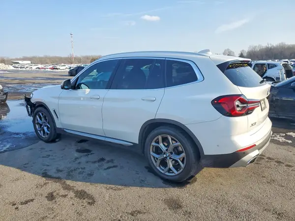5UX53DP08P9T37319 2023 BMW X3 - Image 2