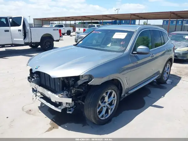 5UX53DP08R9V12669 2024 BMW X3 - Image 2