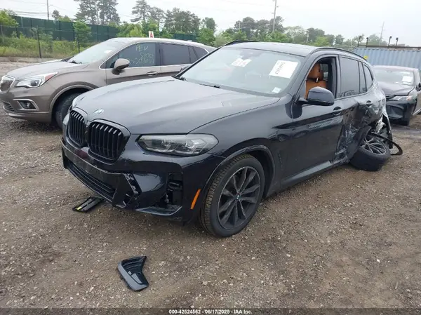 5UX53DP08R9W84443 2024 BMW X3 - Image 2