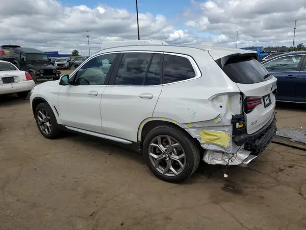 5UX53DP09N9J20892 2022 BMW X3 - Image 2