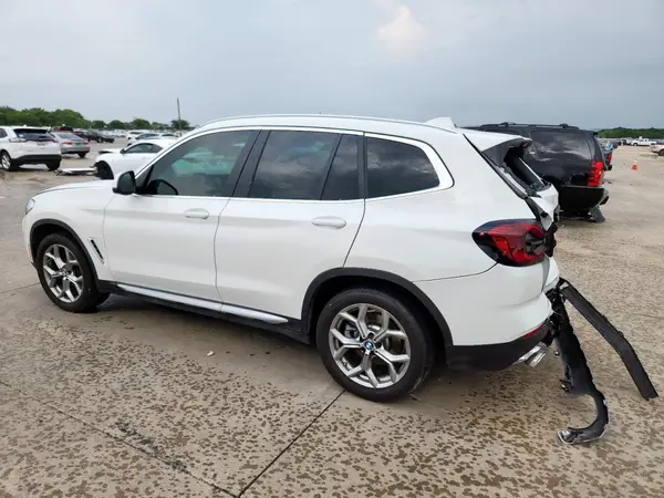 5UX53DP09N9J31620 2022 BMW X3 - Image 2