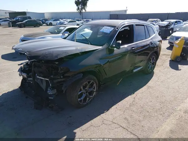 5UX53DP09N9J61524 2022 BMW X3 - Image 2