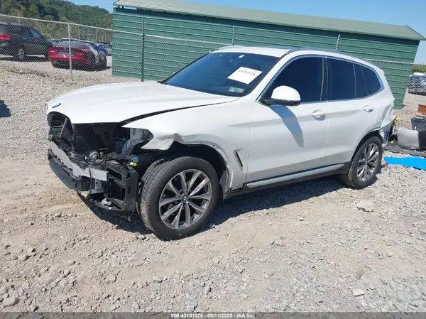 5UX53DP09N9K53801 2022 BMW X3 - Image 2