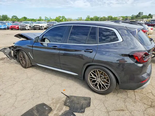 5UX53DP09N9K77161 2022 BMW X3 - Image 2