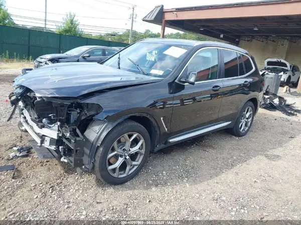 5UX53DP09N9K87897 2022 BMW X3 - Image 2