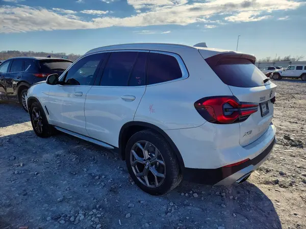5UX53DP09N9M48944 2022 BMW X3 - Image 2