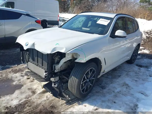 5UX53DP09N9N05126 2022 BMW X3 - Image 2