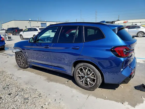 5UX53DP09N9N10486 2022 BMW X3 - Image 2
