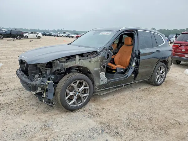 5UX53DP09P9S17223 2023 BMW X3 - Image 1
