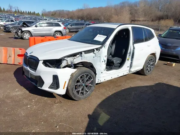 5UX53DP09R9T38675 2024 BMW X3 - Image 2