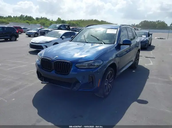 5UX53DP09R9T86533 2024 BMW X3 - Image 2