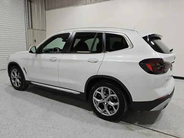 5UX53DP09R9T99363 2024 BMW X3 - Image 2