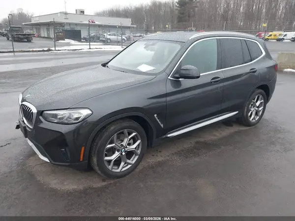 5UX53DP09R9U04688 2024 BMW X3 - Image 2