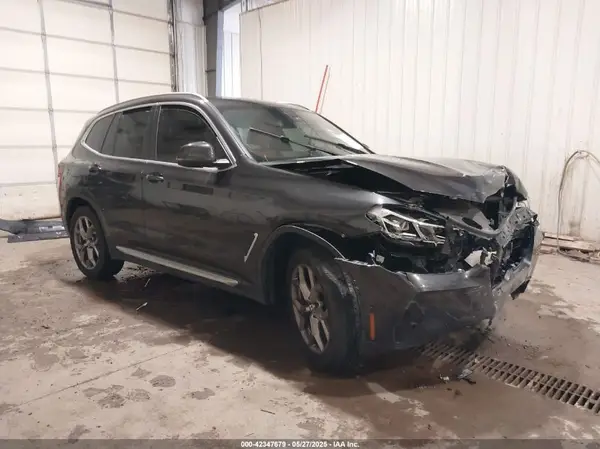 5UX53DP09R9U57570 2024 BMW X3 - Image 1