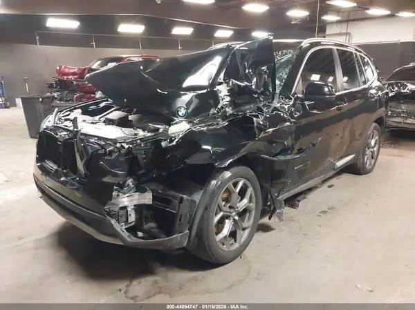 5UX53DP09R9V13149 2024 BMW X3 - Image 2