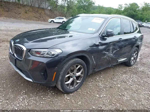 5UX53DP09R9V75487 2024 BMW X3 - Image 2