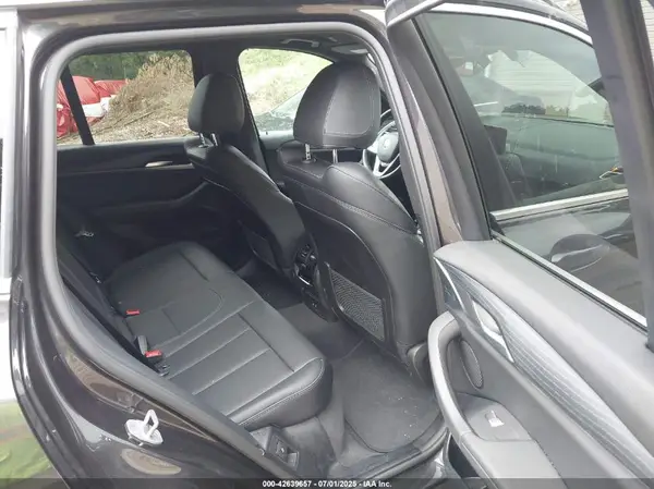5UX53DP09R9V75487 2024 BMW X3 - Image 8
