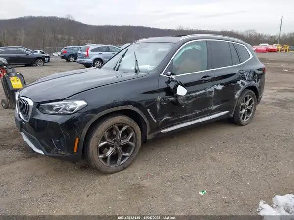 5UX53DP09R9X36789 2024 BMW X3 - Image 2