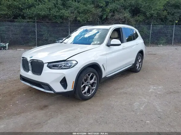 5UX53DP0XN9J21047 2022 BMW X3 - Image 2