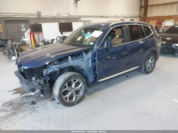 5UX53DP0XN9J50225 2022 BMW X3 - Image 2