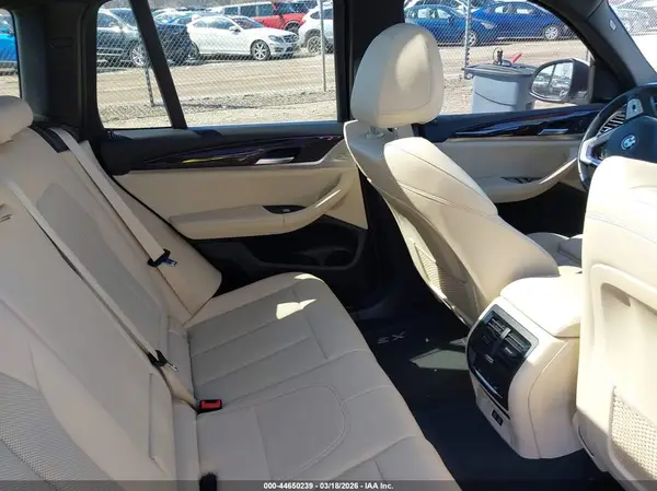 5UX53DP0XN9K86211 2022 BMW X3 - Image 8