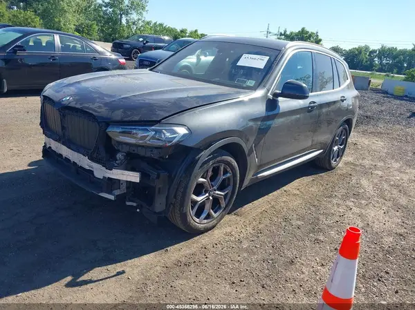 5UX53DP0XN9L24472 2022 BMW X3 - Image 2