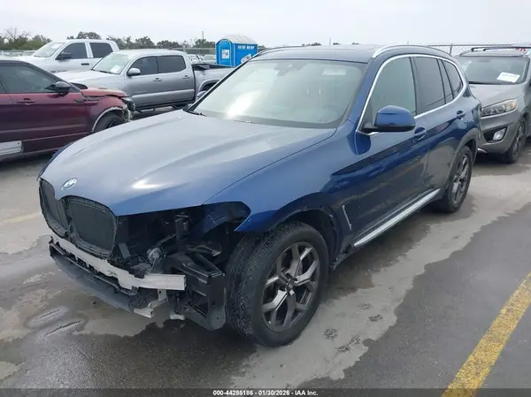 5UX53DP0XN9L45810 2022 BMW X3 - Image 2