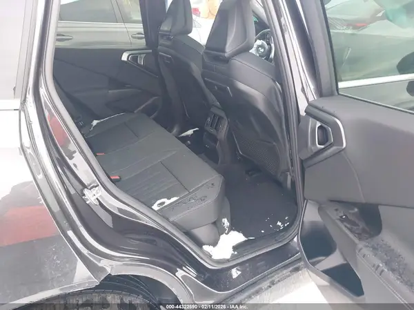 5UX53GP03T9174753 2026 BMW X3 - Image 8