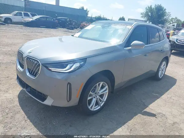 5UX53GP04S9Z59796 2025 BMW X3 - Image 2