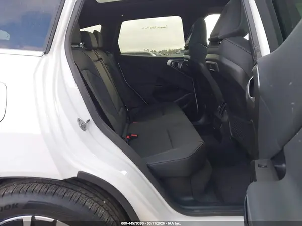 5UX53GP04T9315300 2026 BMW X3 - Image 8