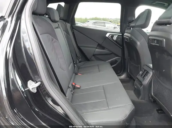5UX53GP05T9233155 2026 BMW X3 - Image 8