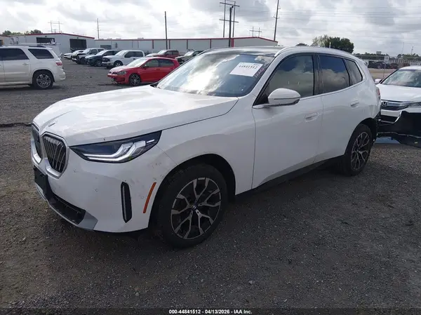 5UX53GP06T9367639 2026 BMW X3 - Image 2