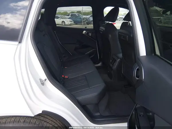 5UX53GP06T9367639 2026 BMW X3 - Image 8