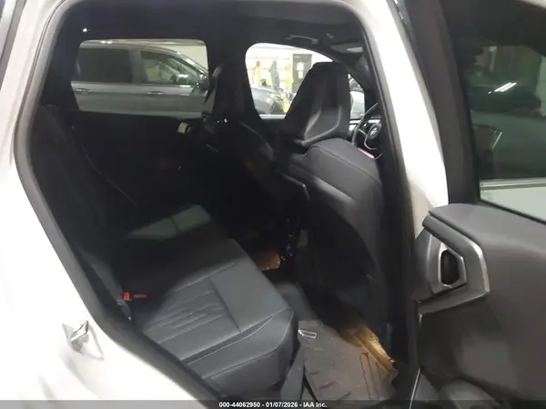 5UX53GP08T9149184 2026 BMW X3 - Image 8
