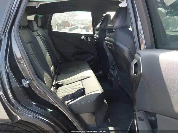 5UX53GP08T9284780 2026 BMW X3 - Image 8