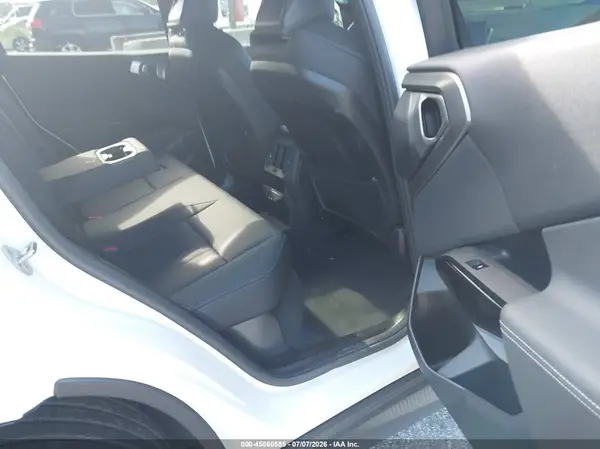 5UX53GP09T9294637 2026 BMW X3 - Image 8