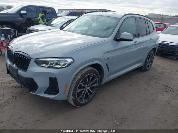 5UX63DP01N9J72456 2022 BMW X3 - Image 2