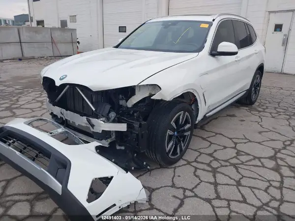 5UX63DP08R9V01644 2024 BMW X3 - Image 2