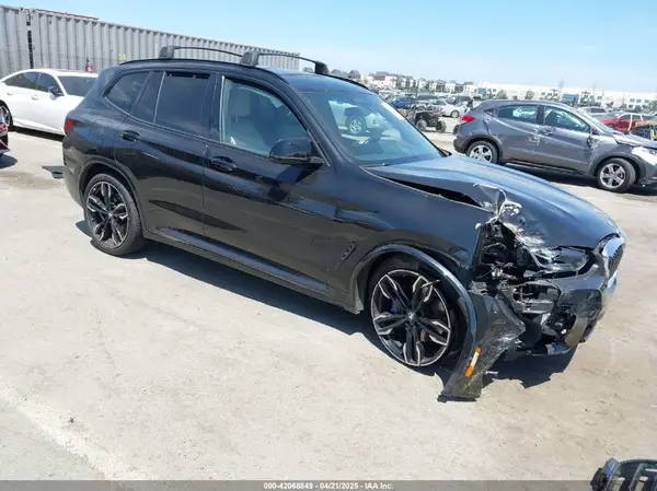 5UX83DP00N9K07562 2022 BMW X3 - Image 1