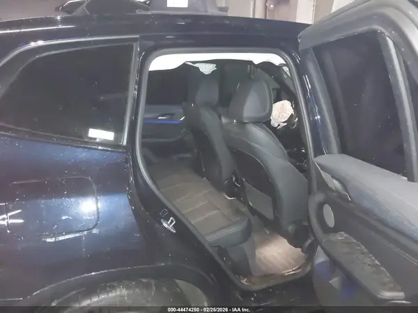 5UX83DP01N9K17811 2022 BMW X3 - Image 8