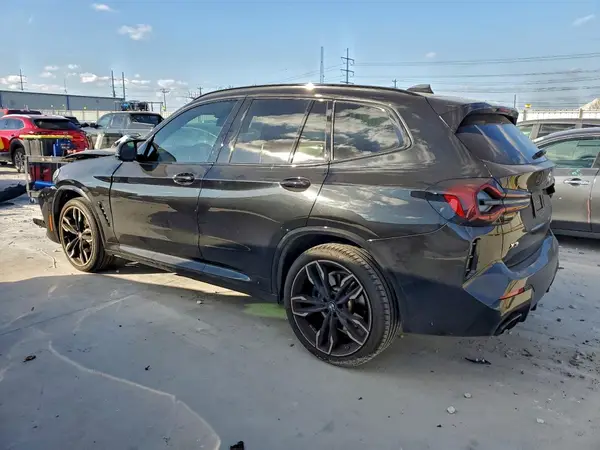 5UX83DP01R9U58094 2024 BMW X3 - Image 2