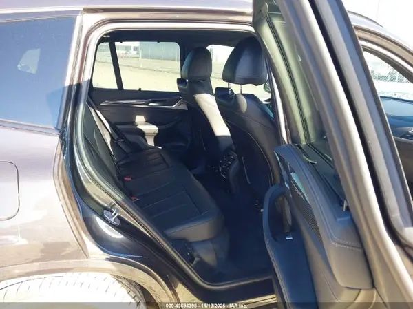 5UX83DP01R9X18641 2024 BMW X3 - Image 8