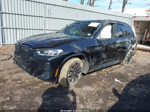 5UX83DP02N9K07112 2022 BMW X3 - Image 2