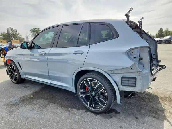 5UX83DP02N9K40241 2022 BMW X3 - Image 2