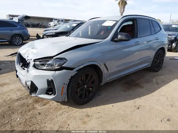 5UX83DP02R9W18502 2024 BMW X3 - Image 2
