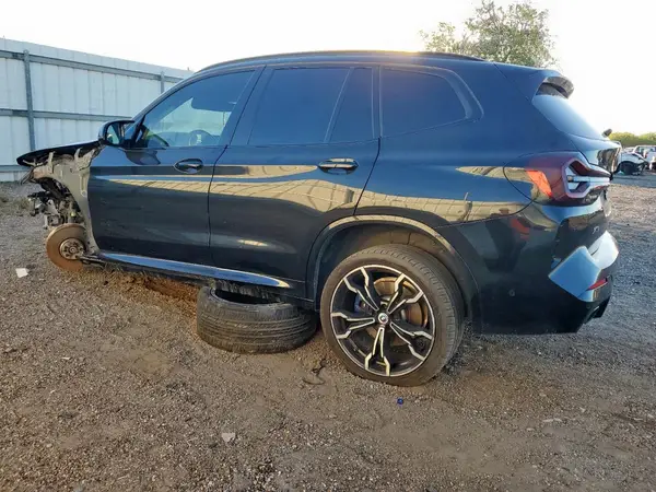 5UX83DP03N9H56241 2022 BMW X3 - Image 2