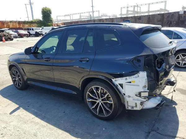 5UX83DP03N9L45273 2022 BMW X3 - Image 2