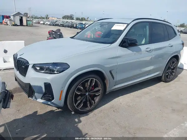 5UX83DP03P9R88094 2023 BMW X3 - Image 2