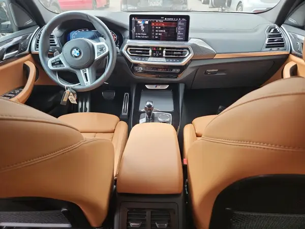 5UX83DP03R9W55462 2024 BMW X3 - Image 8